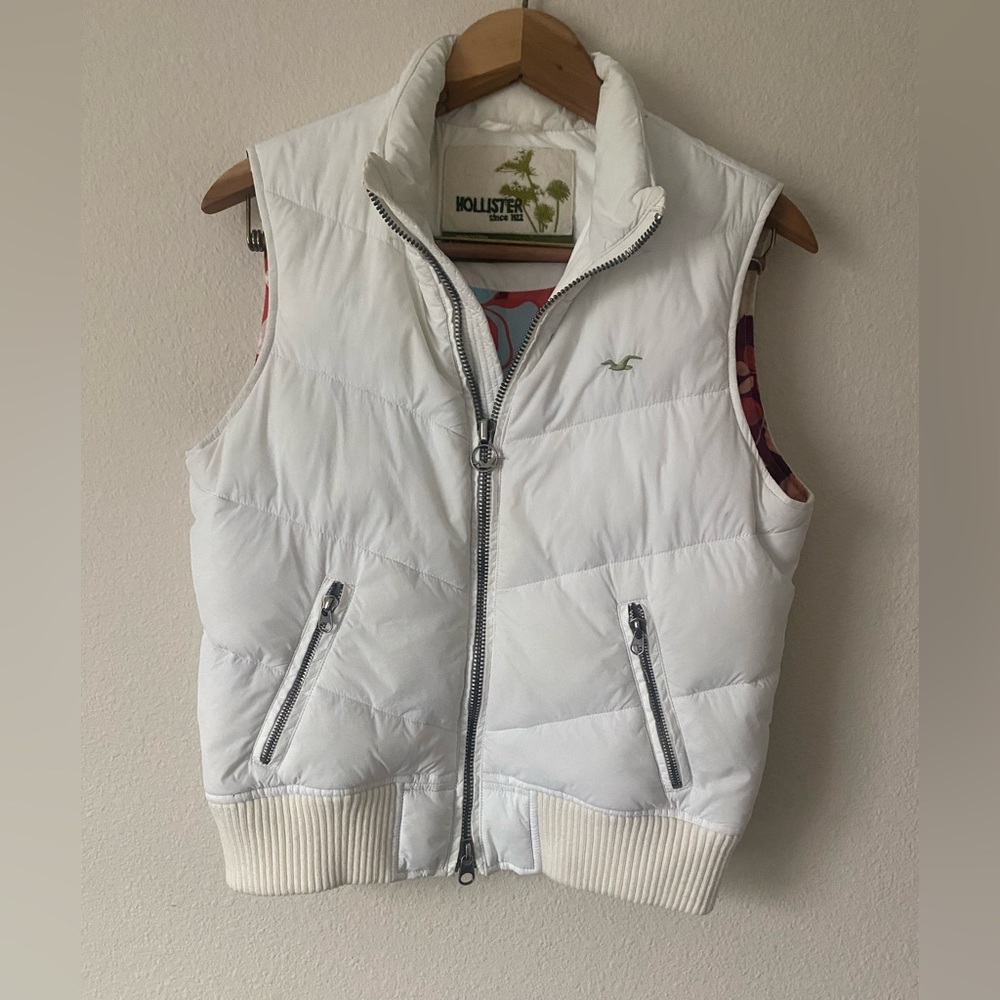 Hollister Junior’s White Puffer Down Feather Blend Zip Up Vest Size Large